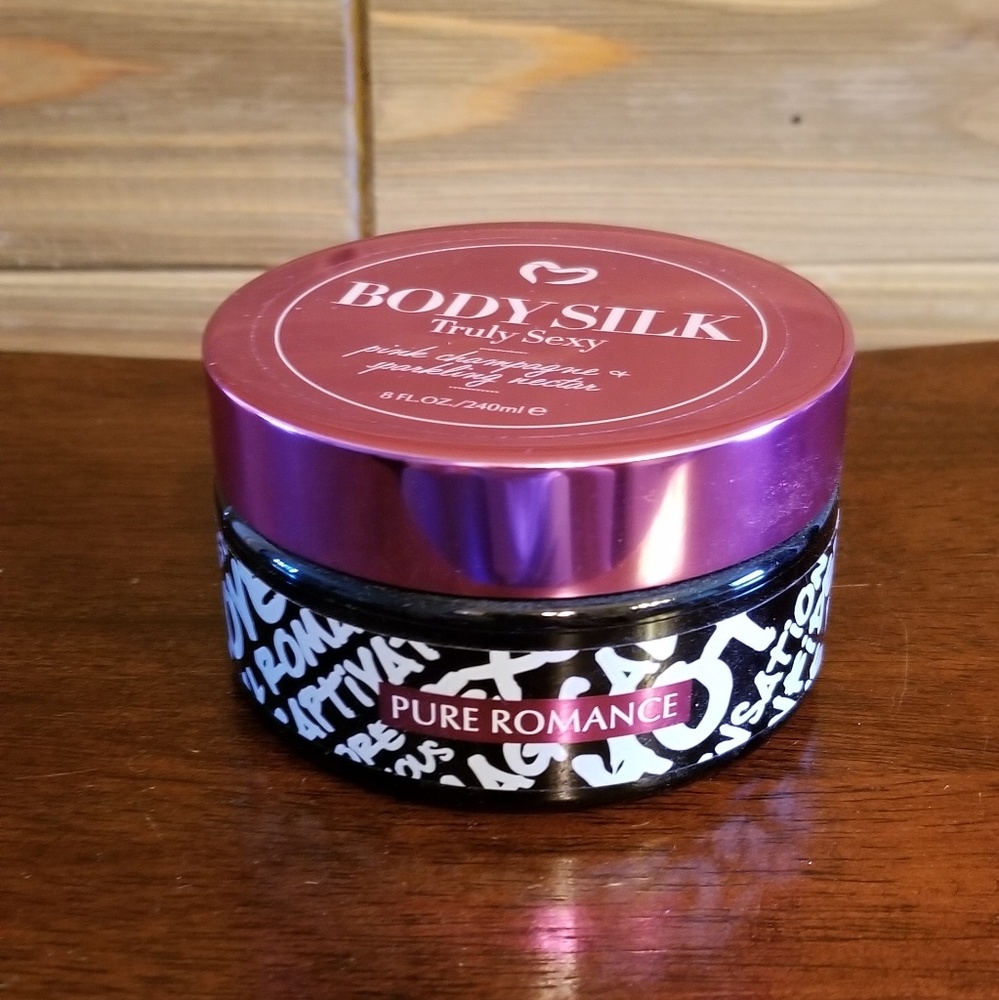 BODY SILK in Truly Sexy